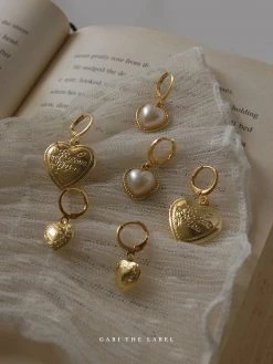 Gabi The Label ELLIE Locket Huggies *18K Gold-plated