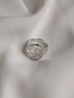 Gabi The Label 3 LOTUSES Signet Ring // GABI EXCLUSIVE