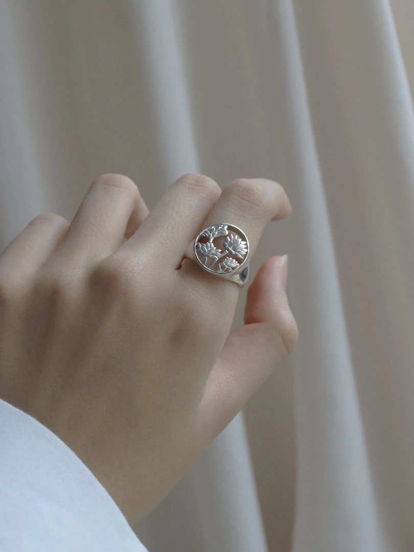 Gabi The Label 3 LOTUSES Signet Ring // GABI EXCLUSIVE