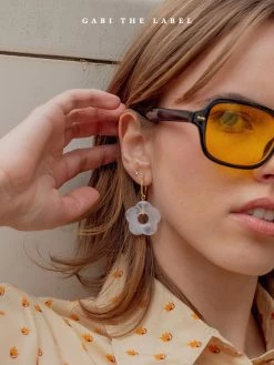 Gabi The Label EARRINGS Little Flower Hoops - Marbled White *18K Gold-plated