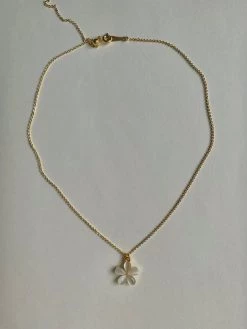 Gabi The Label Dainty Flower Necklace