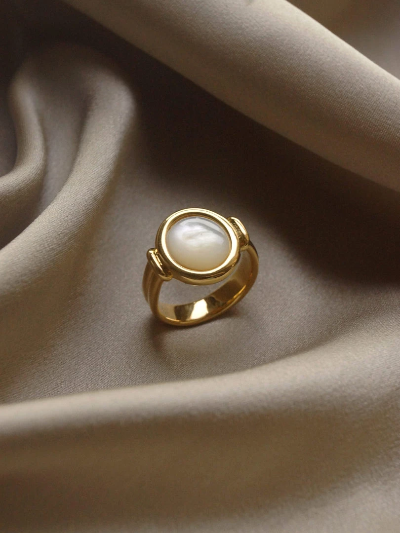 Gabi The Label The All-seeing Ring - Shell *18k Gold-plated