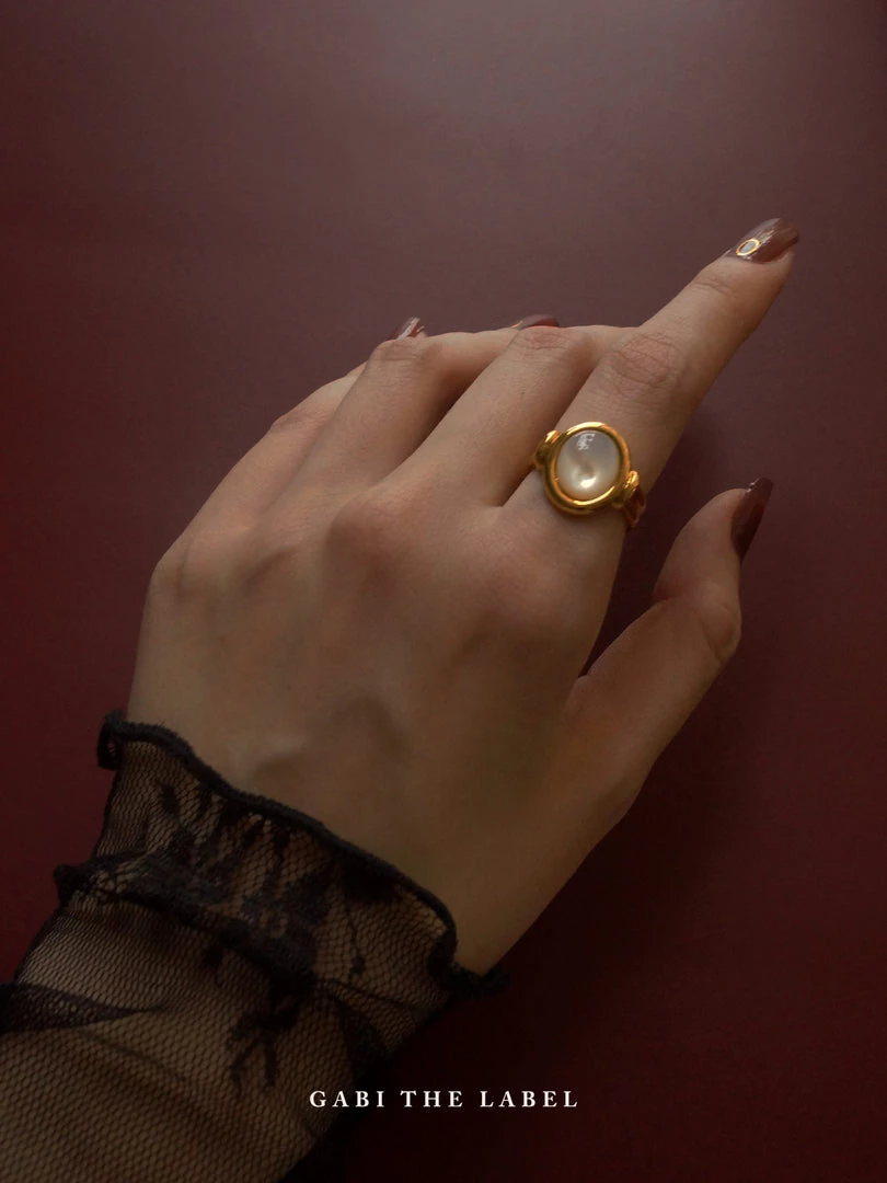 Gabi The Label The All-seeing Ring - Shell *18k Gold-plated
