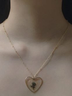 Gabi The Label Preserved Flower Necklace - Blue