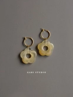 Gabi The Label EARRINGS Little Flower Hoops - Marbled Oat *18K Gold-plated