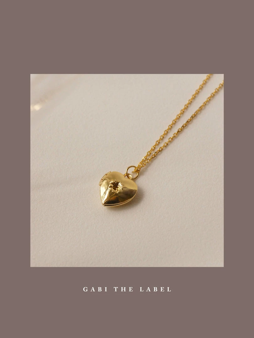 Gabi The Label CALLIE Locket Necklace *18K Gold-plated