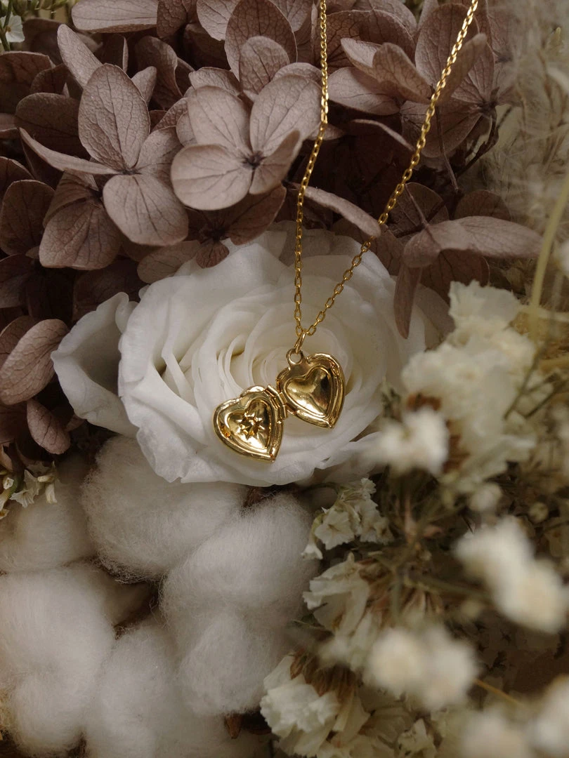 Gabi The Label CALLIE Locket Necklace *18K Gold-plated