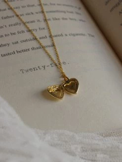 Gabi The Label ELLIE Locket Necklace *18K Gold-plated