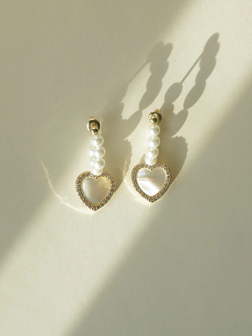 Gabi The Label Shell Heart With Pearl Earrings
