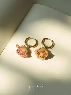 Gabi The Label Dried Flower Stainless Steel Small Hoops - Pink