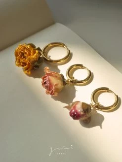 Gabi The Label Dried Flower Stainless Steel Small Hoops - Pink