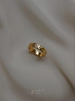 Gabi The Label Sibyl Ring *18k Gold-plated ISLE OF US